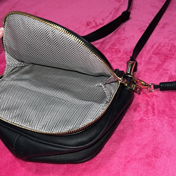 Steve Madden Crossbody Saddle Bag - Picture 5 of 10